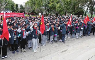 祭奠先烈_副本1.jpg