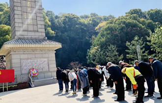 缅怀先烈祭英魂_副本.jpg
